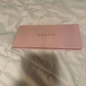 New Wander Beauty Trailblazer Eyeshadow palette